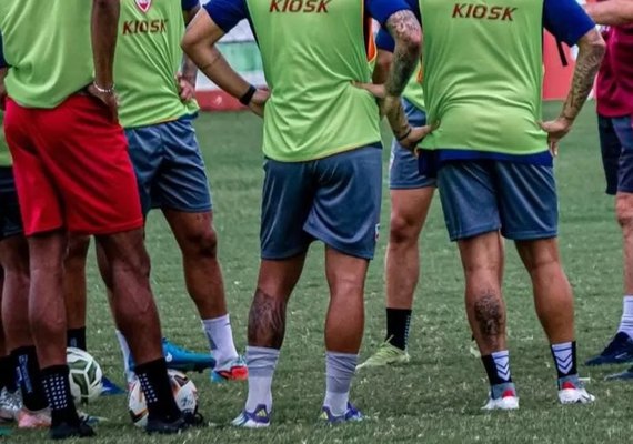 Jogadores do CSE suspendem treinos por salários atrasados