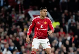Casemiro anuncia saída do Manchester United ao fim da temporada