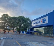As galerias comerciais do Carrefour Jatiúca e Farol oferecem conveniência em Maceió