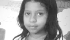 Menina que morreu em Messias sofreu choque quando tentava buscar a bola em terreno privado