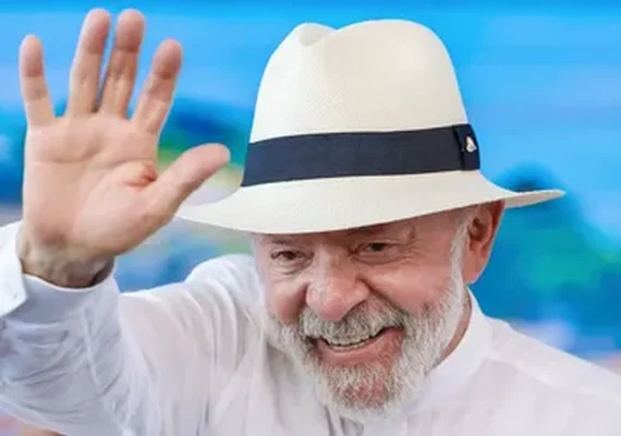 Novo aciona Justiça Eleitoral contra homenagem a Lula em escola de samba