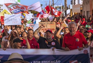 Alexandre Fleming mobiliza estudantes em apoio a Lula em Alagoas