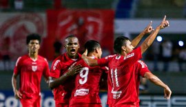 CRB muda estratégia de contratações e diminui média de idade do elenco