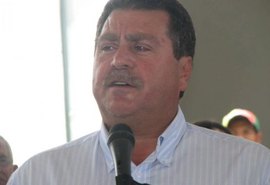 Família Calheiros decide quem vai herdar cadeira de Olavo na ALE, diz jornalista