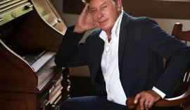 Flávio Venturini chega a Maceió com show que celebra 50 anos de carreira