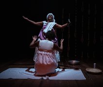 Espetáculo teatral gratuito aborda a criação do mundo a partir da visão de religiões de matriz africana