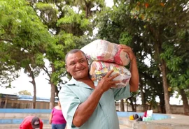 Natal Barriga Cheia distribui 7 mil cestas básicas e atende famílias em vulnerabilidade em Pilar