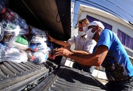 Cestas e kits de higiene são entregues a funcionários de hotéis de AL