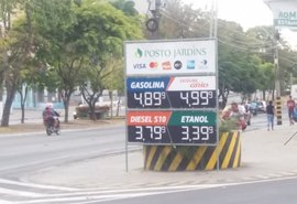 Após reajuste,  litro da gasolina aditivada chega a R$ 4,99