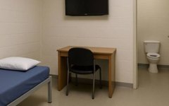 Sala onde Bolsonaro está preso tem 12 m2