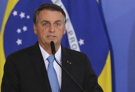 Bolsonaro veta trecho que trata fake news como crime na Lei de Segurança Nacional