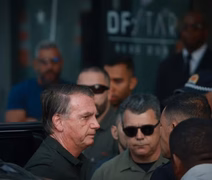 Bolsonaro sai de prisão domiciliar pela primeira vez para remover lesões na pele