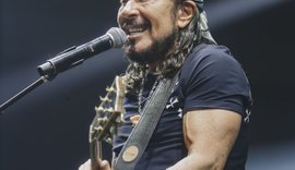 Bell Marques interrompe show em Palmeira dos Índios para ajudar ambulante idosa