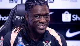 Apresentado, Seedorf promete reação no Corinthians na reta final da Série A