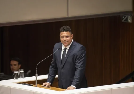 Ronaldo critica 'vaquinha' e fala sobre dívida do Corinthians: 'Eu tenho para...'