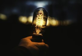 Falta de água e queda de energia afetam vários bairros de Maceió nesta terça