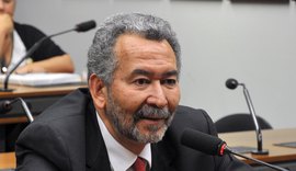 Após suspensão de decisão; Paulão disputará reeleição em AL
