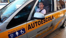 Autoescolas deverão ter veículo adaptado para condutores com deficiência