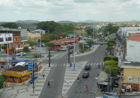 Cinco municípios alagoanos estão em alerta para surto de casos da Covid-19