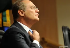 Estratégia de Renan paralisa Lira em Alagoas