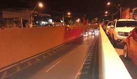 Setembro Vermelho: viadutos recebem iluminação especial