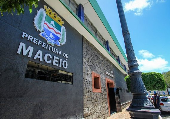 Prefeitura lança edital para concurso público em Maceió
