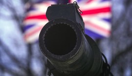 Crise política e orçamento militar desafiam apoio britânico à Ucrânial