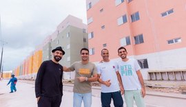 Prefeito JHC visita Parque da Lagoa e anuncia que prédios vão se tornar tela para mural do artista visual Kobra