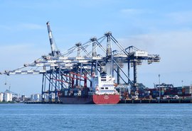 Balança comercial tem pior resultado para novembro desde 2021