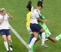 Brasil perdeu para a França nas oitavas de final da última Copa do Mundo Feminina