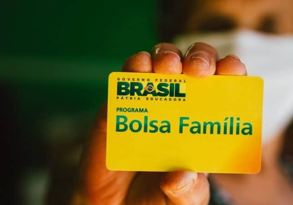 Governador Renan Filho critica Novo Bolsa Família