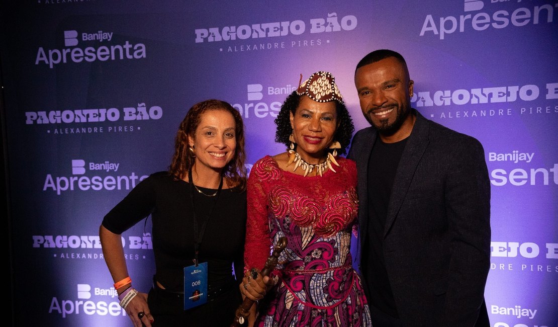 Alexandre Pires recebe a Rainha do Congo em show histórico em Guarulhos
