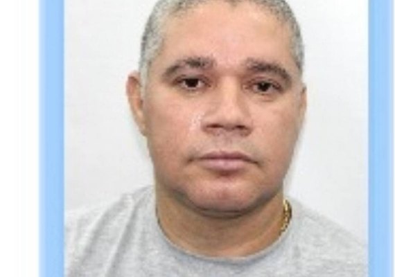 Polícia prende bombeiro que teria cedido carro para esconder armas de Lessa, acusado de matar vereadora