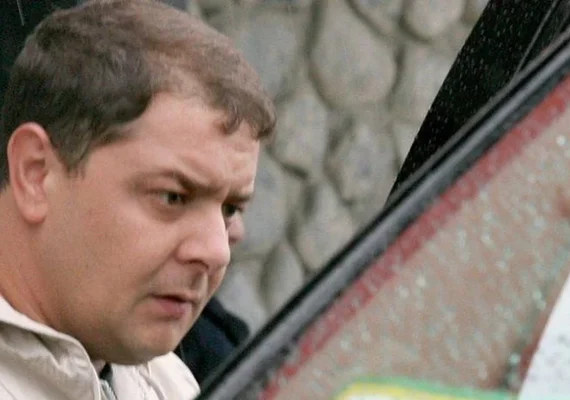 Na mira da PF, filho de Lula deixa o Brasil e retorna à Espanha