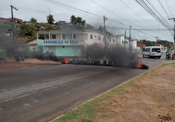 Moradores fazem protesto após atropelamento de pedestre no interior