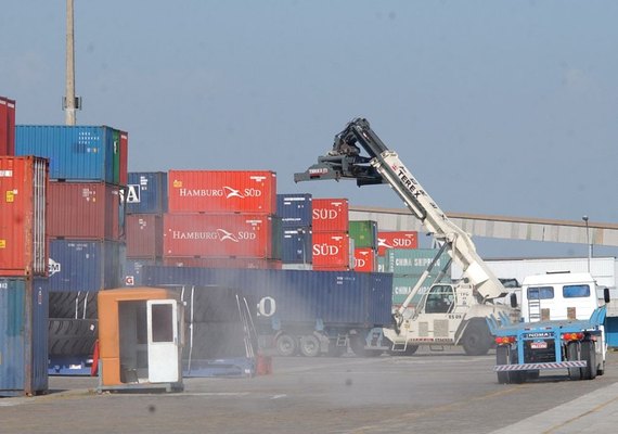 Exportações brasileiras aos EUA crescem após tarifaço de Trump
