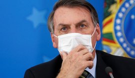 Bolsonaro diz não comprar vacinas por falta do produto no mercado