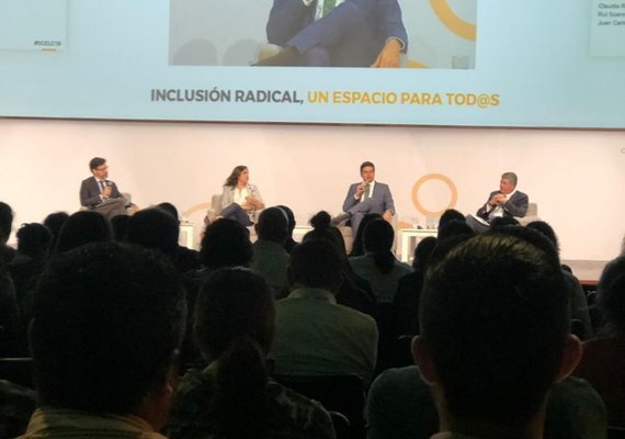 Prefeito de Maceió assina carta para troca de experiências no México