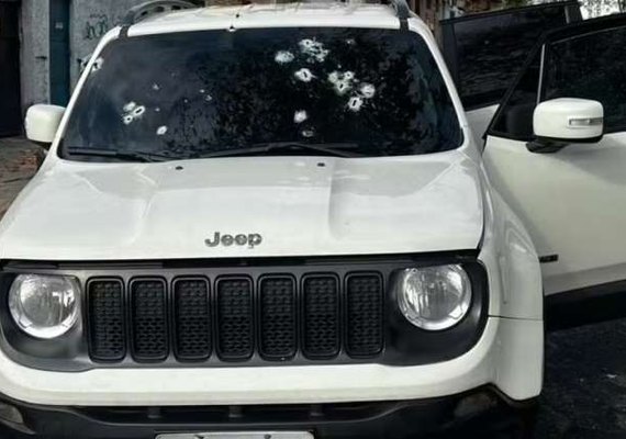 Homem é baleado após carro ser alvejado com mais de 10 tiros em Maceió