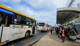 Justiça suspende lei que autoriza motorista de ônibus a acumular funções