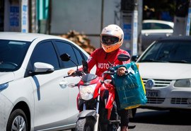 Atenção, motociclistas: veja regras e exigências para trabalhar como motofrete e mototáxi