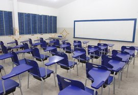 Governo anuncia volta às aulas em 21 de janeiro