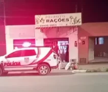 Mulher é encontrada morta dentro de casa após vizinhos sentirem mau cheiro