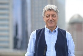 Caco Barcellos vem a Maceió receber Prêmio Alagoas de Direitos Humanos