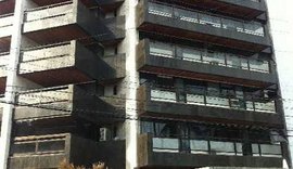 Apartamento de luxo localizado na orla de Maceió sofre incêndio