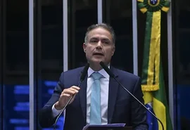 Renan Filho retorna ao Senado e defende fim da escala 6x1