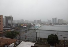 Chove em horas o previsto para todo o mês de janeiro em Maceió, diz meteorologista