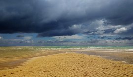 Dermatologista alerta para riscos à pele em praias impróprias para banho