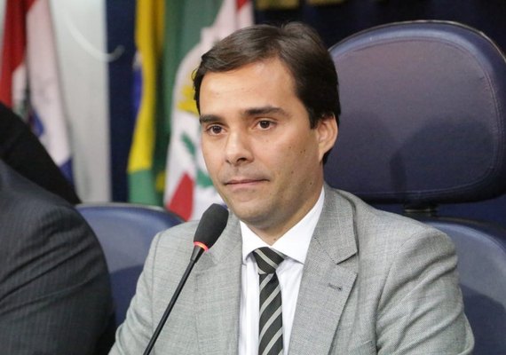 Vereador Kelmann Vieira assume secretaria do Estado