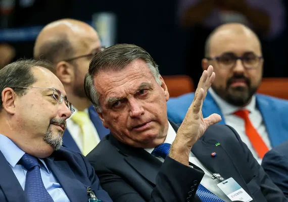 STF vota, e Bolsonaro pode ser 1º ex-presidente réu por tentativa de golpe